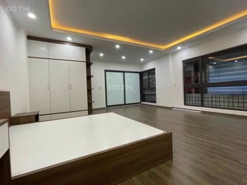 Bán nhà ô tô đỗ cửa quận Thanh Xuân, DT 40m2 x 8 tầng. SĐCC, giá chỉ 5,55 tỷ