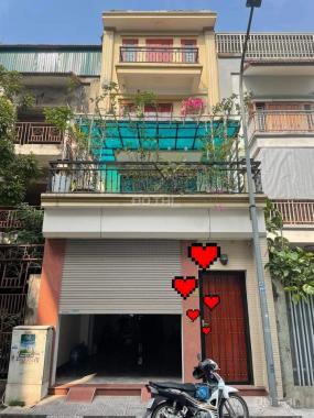 Biệt thự xanh - thang máy - hai mặt đường - nội thất đẹp - KĐT Vĩnh Hoàng
