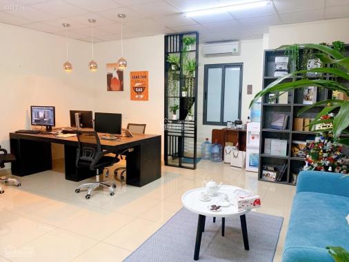 Đầu xuân, văn phòng nhỏ giá rẻ 25-35m2, Cầu Giấy, mặt phố Hoàng Quốc Việt, full tiện ích & dịch vụ
