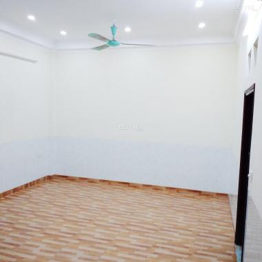 Nhà mới ở ngay phố Hồ Tùng Mậu, Cầu Giấy - 4 tầng x 35m2. Giá 2 tỷ nhỉnh