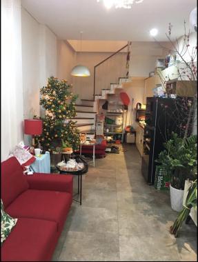 Bán nhà đẹp ngõ 278 Nghi Tàm, TH giá 4,1 tỷ, 40m2x4T, ngõ nông, ở luôn