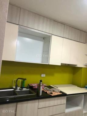Cần bán nhà mặt ngõ Bạch Đằng, HK giá 3,9 tỷ, 37m2, lô góc, nở hậu