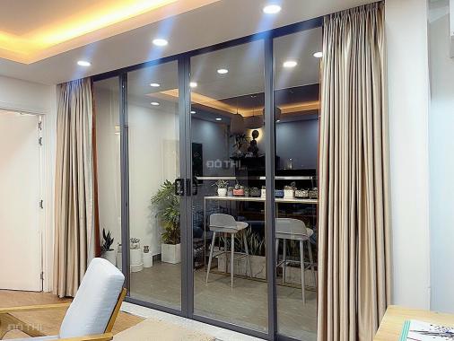 Thiết kế sang trọng, hiện đại, nội thất cao cấp 3 ban công view Q1 CC Nguyễn Thị Tần P2 Q8 3 tỷ SHR