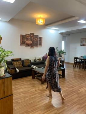 BÁN GẤP mặt phố Yên Hoa, TH giá 12.5 tỷ, 30m2, KD lớn, có sân vườn