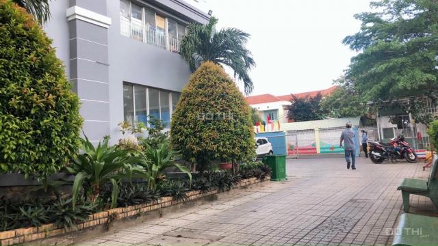 Căn hộ 2PN CC Bông Sao, P5, Q8 66,8m2 SHR 2,3 tỷ, tặng nội thất gần chợ Nhị Thiên Đường