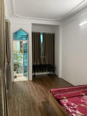 Hiếm, bán nhà phố Hoàng Cầu, ĐĐ, giá 11,8 tỷ, 32m2x5 tầng, KD tốt, có thang máy