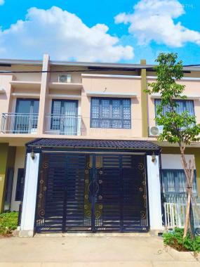 Cho thuê nhà 2 tầng full nội thất mới 100% đối diện trường đại học Quốc tế Việt Đức mặt tiền đường
