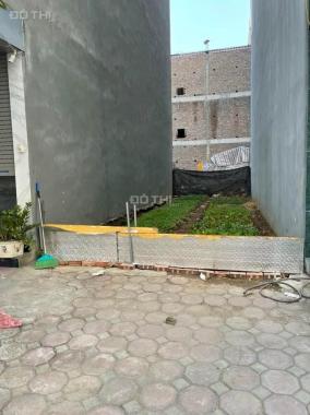 Bán đất tái định cư Tu Hoàng Nhổn DT 40m2 đường 11m ô tô tránh nhau