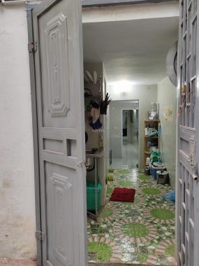 Bán căn hộ tập thể khu P5, phố Tân Mai - Kim Đồng, 50m2, 2 mặt ngõ cực đẹp. Giá 1,2 tỷ