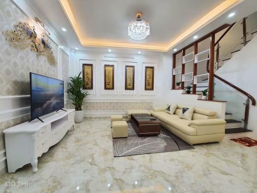 Trời ơi? Chỉ 2 tỷ 5 có ngay nhà đẹp Phúc Lợi 40m2 4 ngủ