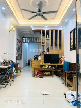 Ô tô Xã Đàn, Đống Đa 43m2 5T MT 4m giá chỉ 5,35 tỷ