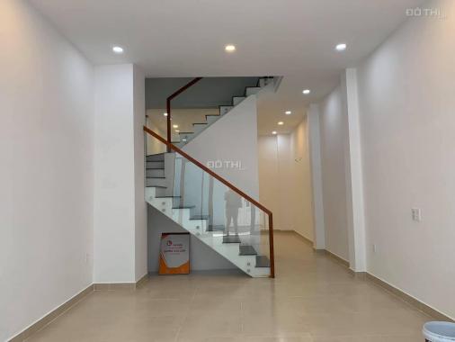 Bán nhà 4 tầng vào ở ngay Huỳnh Văn Bánh, P17, PN, 68m2 (4.2x16.2m), 7,3 tỷ