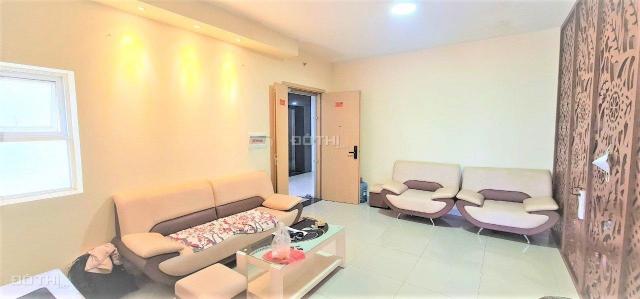 Bán nhanh căn hộ Oriental Plaza, Q. Tân Phú, 2PN, 2WC bán giá 2 tỷ 620tr. LH: 0901255305