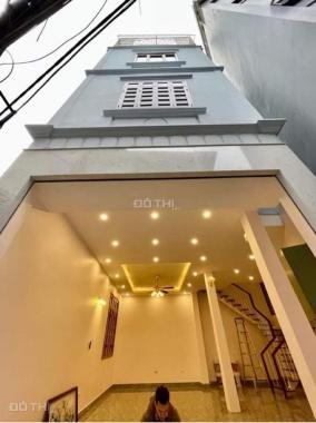 Siêu phẩm Hào Nam, 50m2, 4 tầng xây cực kỳ hiện đại, lô góc 2 mặt thoáng, ô tô tránh gần