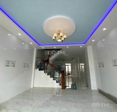 Bán nhà 2 lầu trong khu dân cư Đế Vượng sau chợ Bình Chánh 100m2, sổ hồng riêng