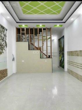 Bán nhà gấp Tân Phú, hẻm xe hơi, 60m2, 4PN, 6 tỷ thương lượng