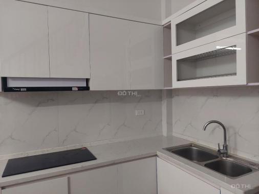 Bán gấp nhà Đê La Thành nhỏ Đống Đa DT 30m2 6T MT 3.8m giá 3.8tỷ