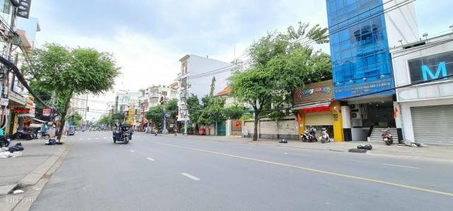 Cho thuê nhà 96-98 Nguyễn Gia Trí, Bình Thạnh. DT: 8x20m