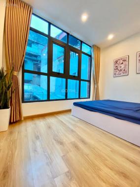 Bán gấp Hai Bà Trưng 33m2 3n, mt 4,5m nhỉnh 3 tỷ, siêu đẹp, lô góc, tặng full nội thất