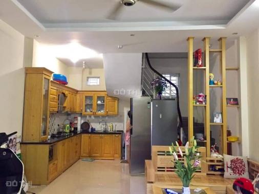 Bán nhà phố Ngọc Lâm, Long Biên - 48m2 - Ô tô đỗ cửa, giá rẻ