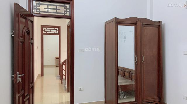 Cần bán nhà gần trường cấp 3 Lê Lợi - Hà Đông 42m2x4T, vị trí đẹp, giá bán 4,2 tỷ. Lh 0984672007