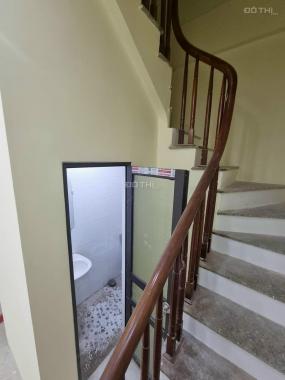 Gia đình cần bán nhà ngõ 108 Nghi Tàm, TH giá 3.65 tỷ, 32m2x5T, ở luôn, ảnh thật