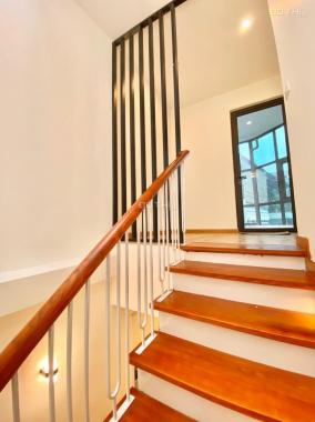 Bán gấp nhà mặt ngõ Lạc Trung, giá 3,9 tỷ, 33m2x3T, đẹp lung linh, ảnh thật