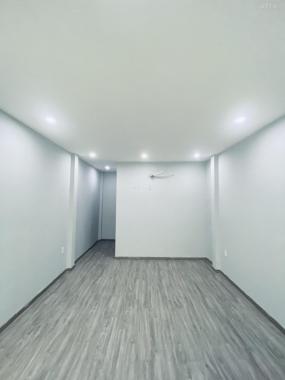 Nhà sát sân bay Nguyễn Kiệm 2PN, 50m2, 4.3tỷ hàng thơm rẻ bất ngờ