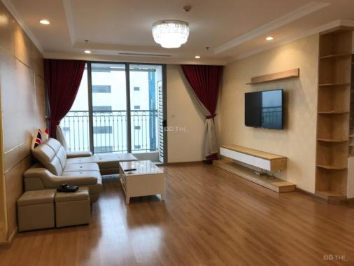 Cho thuê căn hộ Vinhomes Nguyễn Chí Thanh, 3 PN, 127m2, tầng trung, đang trống. LH 0932438182