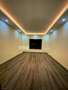 Tôi cần bán nhà đẹp MP Phó Đức Chính, BĐ giá 5,9 tỷ, 23m2x6T, ở luôn