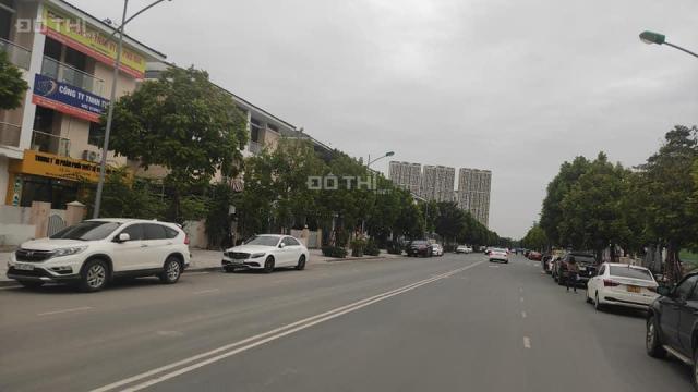 Cần bán gấp nhà lô góc 140m2= 6.35 tỷ tại Dương Nội, Hà Đông. Cách đường đôi An Phú 20m