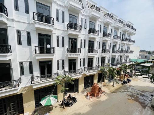 Bán nhà phố tại đường Hà Huy Giáp, Phường Thạnh Xuân, Quận 12, diện tích SD 280m2. Giá chỉ 4,́8 tỷ