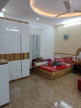 Bán nhanh nhà ngõ 678 Đê La Thành, giá 3,1 tỷ, 42m2x3T, full nội thất, ở luôn ảnh thật