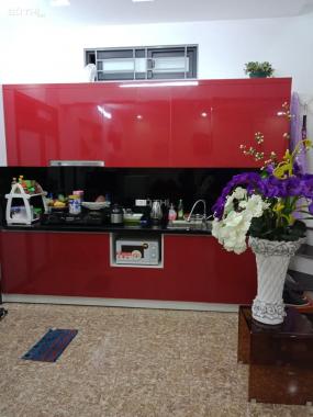 Bán nhanh nhà ngõ 678 Đê La Thành, giá 3,1 tỷ, 42m2x3T, full nội thất, ở luôn ảnh thật
