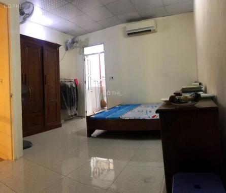Cần bán nhà ngõ 96 Đê La Thành nhỏ, giá 2,2 tỷ, 23m2, lô góc, SĐCC