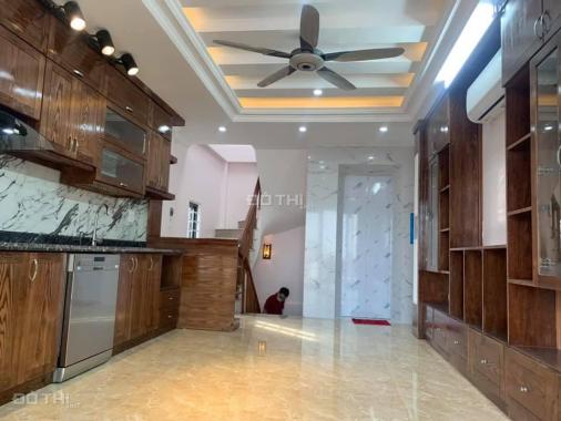 Bán nhà riêng phố Mai Anh Tuấn, phường ô chợ dừa Đống Đa, ô tô đỗ cửa thang máy, DT 46m2*6T 15tỷ