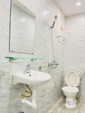 Bán nhà Nam Từ Liêm, cạnh đường Trịnh Văn Bô 5 tầng, ô tô, 2 mặt thoáng 38m2 giá chỉ 3,5 tỷ