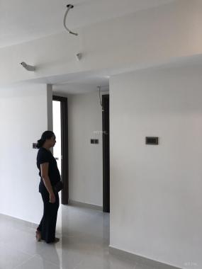 Bán căn hộ 60m2 Saigon Royal Quận 4 nội thất cơ bản, giá 4.3 tỷ có thương lượng