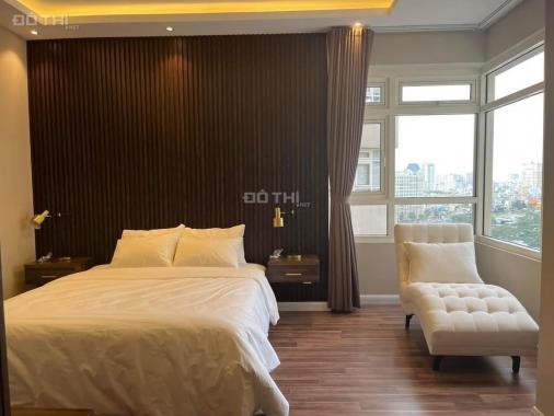 Bán căn hộ chung cư Saigon Pearl, 3 phòng ngủ, nội thất cao cấp, có sân vườn giá 8.8 tỷ