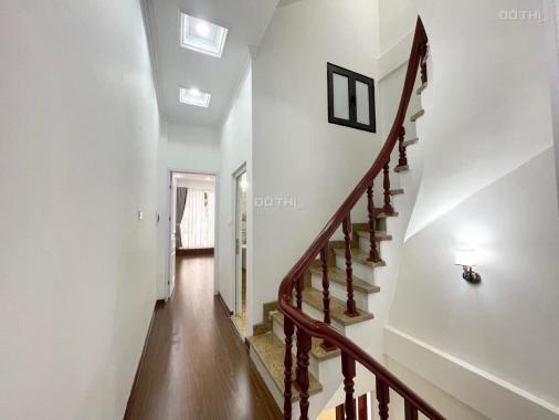 Bán nhanh nhà ngõ 173 Âu Cơ, giá 3.9 tỷ 44m2x4T, nhà đẹp, ngõ thoáng