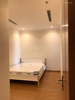 Cho thuê căn hộ 2 phòng ngủ Vinhomes Nguyễn Chí Thanh, ban công ĐN, tầng đẹp, full đồ