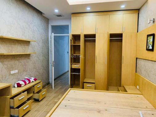 Bán gấp mặt phố Nguyễn Khuyến giá 8 tỷ, 35m2, nở hậu, KD đắc địa