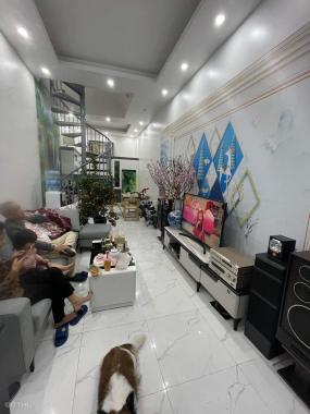 Bán nhà mới phố Ngọc Khánh, Ba Đình đầy đủ nội thất dọn về ở ngay chỉ 3,4 tỷ có ra lộc