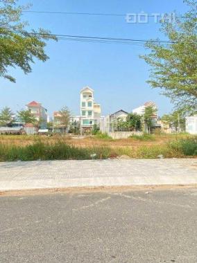 Cần bán gấp 2 nền đất thổ cư 260m2 nằm trên đường Trần Văn Giàu, đối diện cổng kcn Pouyuen