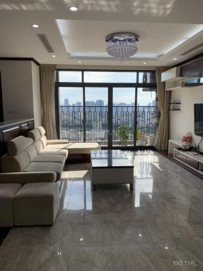 Cho thuê căn hộ 3 phòng ngủ đầy đủ nội thất chung cư Platinum Residence số 6 Nguyễn Công Hoan