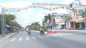 Kẹt tiền bán gấp 2 lô 100m2 giá 900tr ngay mặt tiền đường DT 830D liền cầu Đức Hòa 0938.192.162