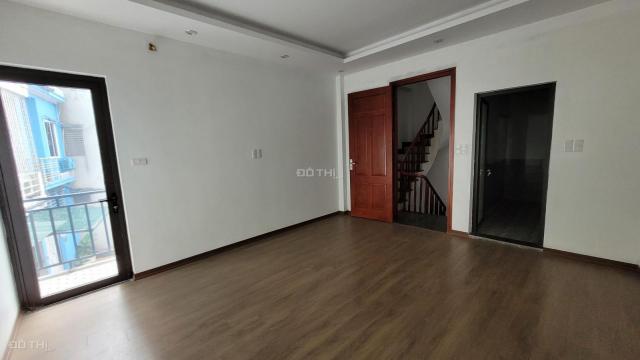 Nhà mới Ngọc Thụy, thoáng sáng, 5T, 38m2, MT 5m, hơn 3 tỷ. LH 0913896966