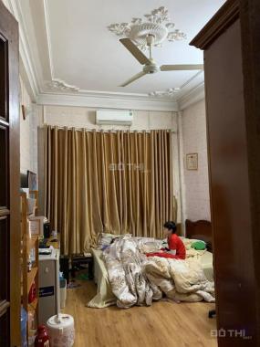 Gấp bán luôn nhà đầu ngõ Nghi Tàm, giá 4.8 tỷ, 35m2x4T, mặt ngõ, mới đẹp
