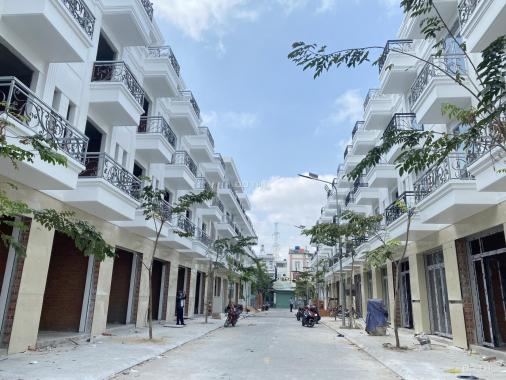 Nhà phố mặt tiền Thạnh Lộc ngã tư Ga, KDC Bảo Phú - 1 trệt 3 lầu TT 2 tỷ nhận nhà ngay