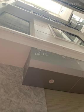 Bán nhà đầu ngõ Đê La Thành, giá 4.35 tỷ, 33m2x5T, vị trí đẹp, ở luôn, ảnh thật
